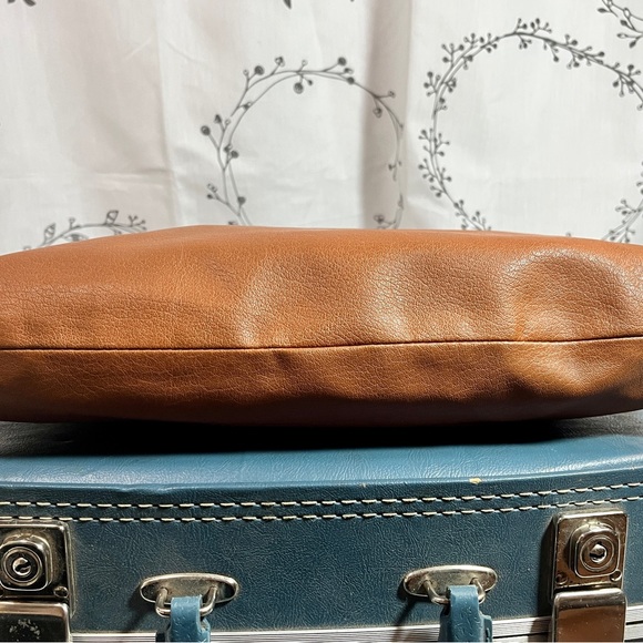 Pre-Owned Relic Shoulder Bag with Woven Straps - Picture 11 of 13